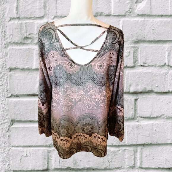 Charming Charlie Black Mauve Paisley Evening Blouse with Back Cut Out in Size M - Picture 3 of 4